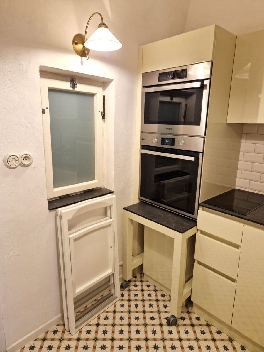 Prenájom bytu 1-izbový 34 m², Kosmákova, Jihlava, Kraj Vysočina Prenájom bytu 1-izbový 34 m², Kosmákova, Jihlava, Kraj Vysočina