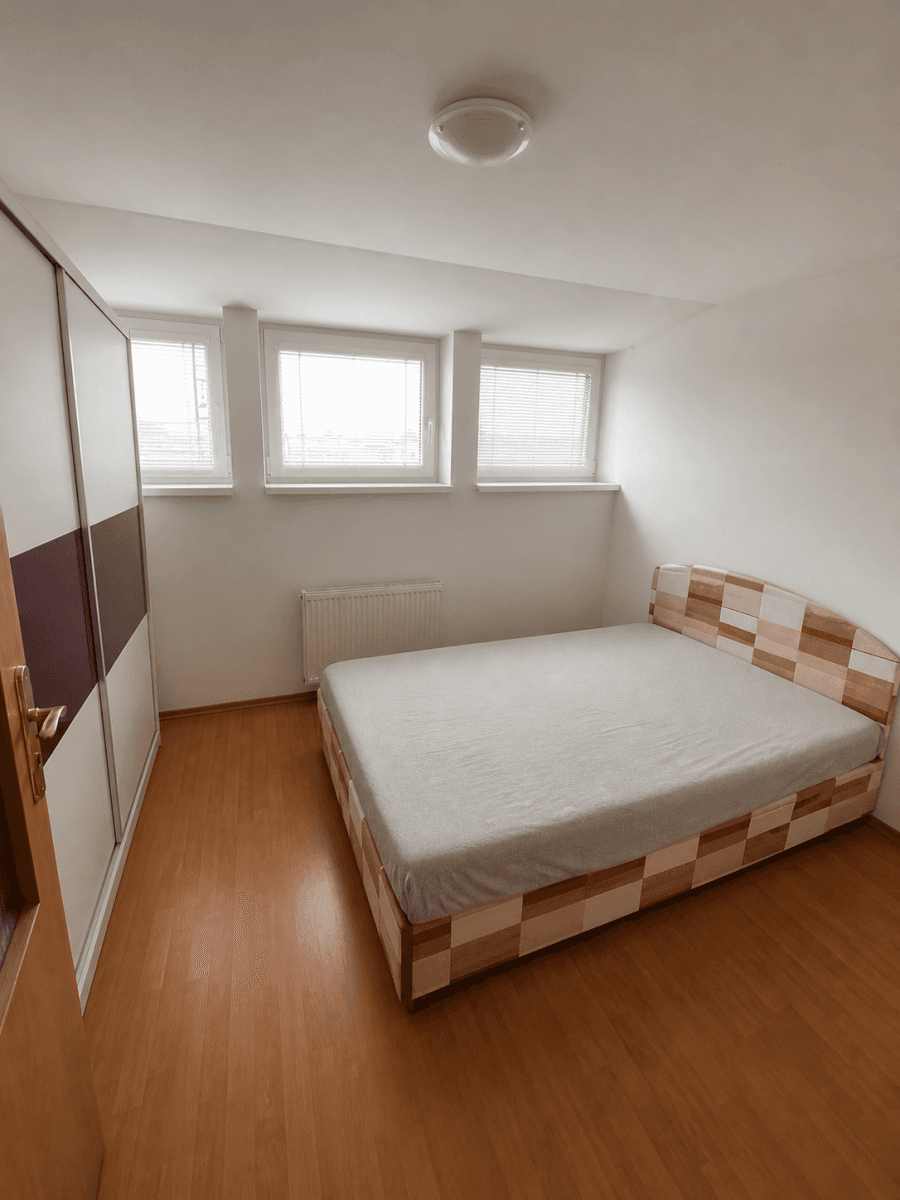 Prenájom bytu 2-izbový 47 m², Unhošťská, Hostivice, Středočeský kraj Prenájom bytu 2-izbový 47 m², Unhošťská, Hostivice, Středočeský kraj