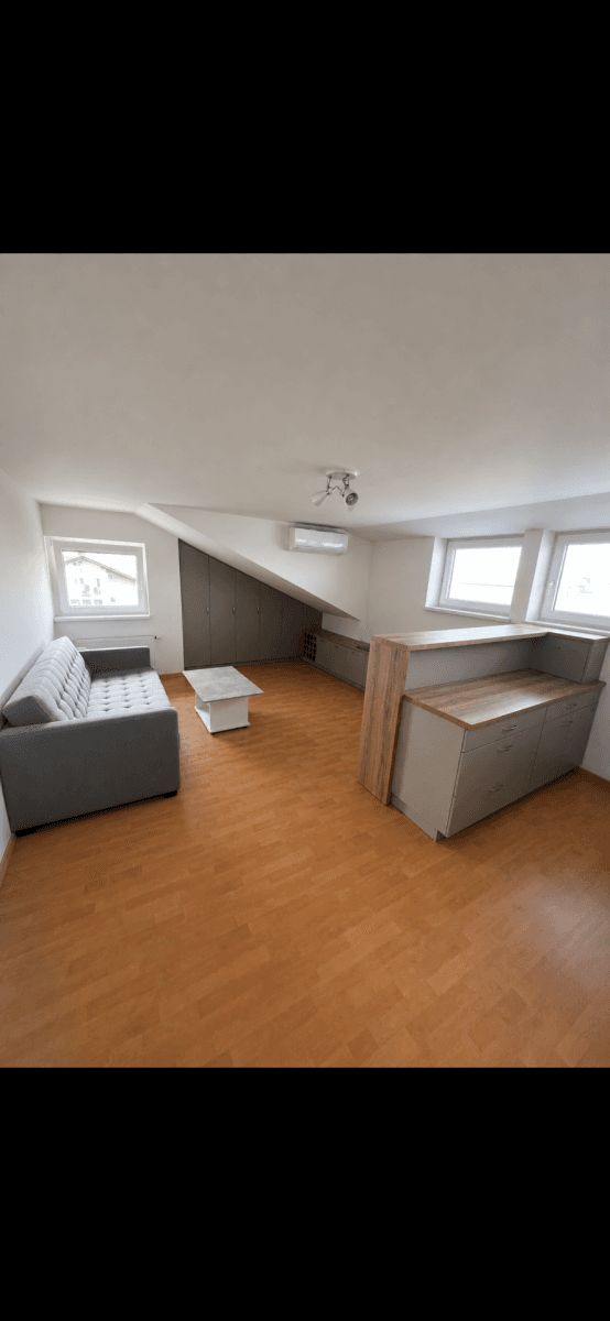 Prenájom bytu 2-izbový 47 m², Unhošťská, Hostivice, Středočeský kraj Prenájom bytu 2-izbový 47 m², Unhošťská, Hostivice, Středočeský kraj