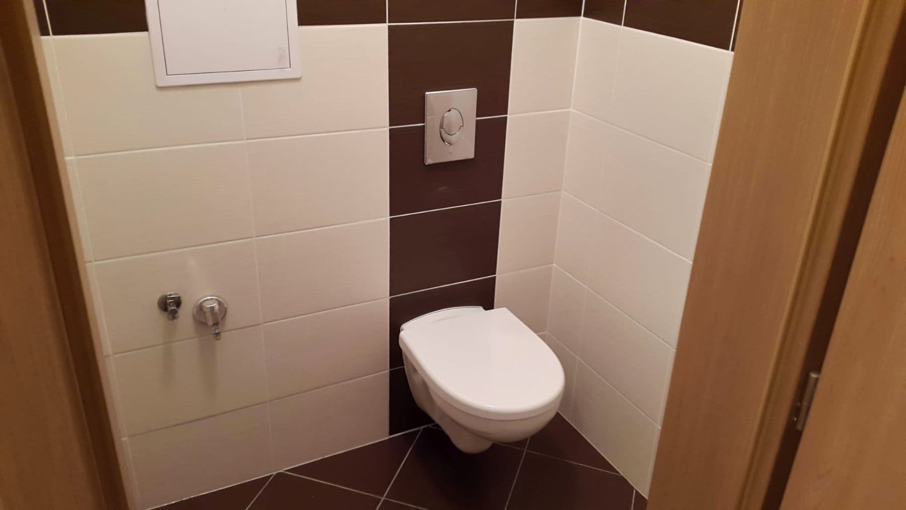 Prenájom bytu 3-izbový 74 m², Klapkova, Praha, Praha Prenájom bytu 3-izbový 74 m², Klapkova, Praha, Praha