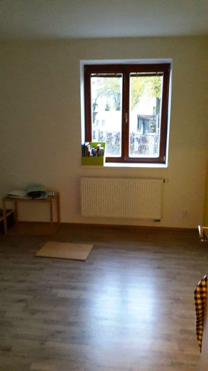Prenájom bytu 3-izbový 74 m², Klapkova, Praha, Praha Prenájom bytu 3-izbový 74 m², Klapkova, Praha, Praha