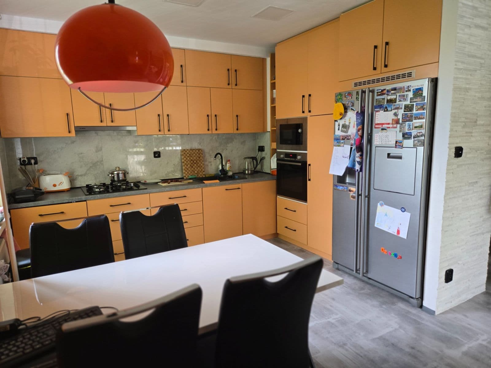 Prenájom bytu 3-izbový 75 m², Staňkova, Ostrava, Moravskoslezský kraj Prenájom bytu 3-izbový 75 m², Staňkova, Ostrava, Moravskoslezský kraj
