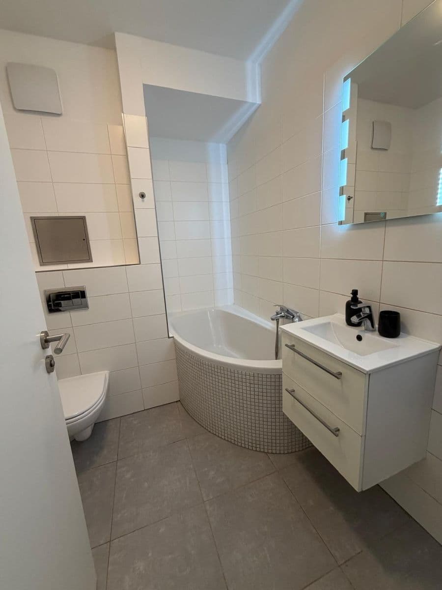 Predaj bytu 1-izbový 35 m², Pavla Beneše, Praha, Praha Predaj bytu 1-izbový 35 m², Pavla Beneše, Praha, Praha