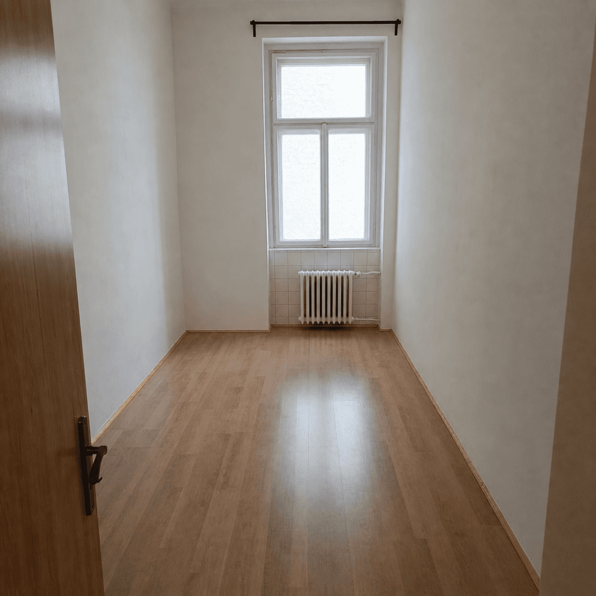 Prenájom bytu 3-izbový 79 m², Karlovo náměstí, Praha, Praha Prenájom bytu 3-izbový 79 m², Karlovo náměstí, Praha, Praha
