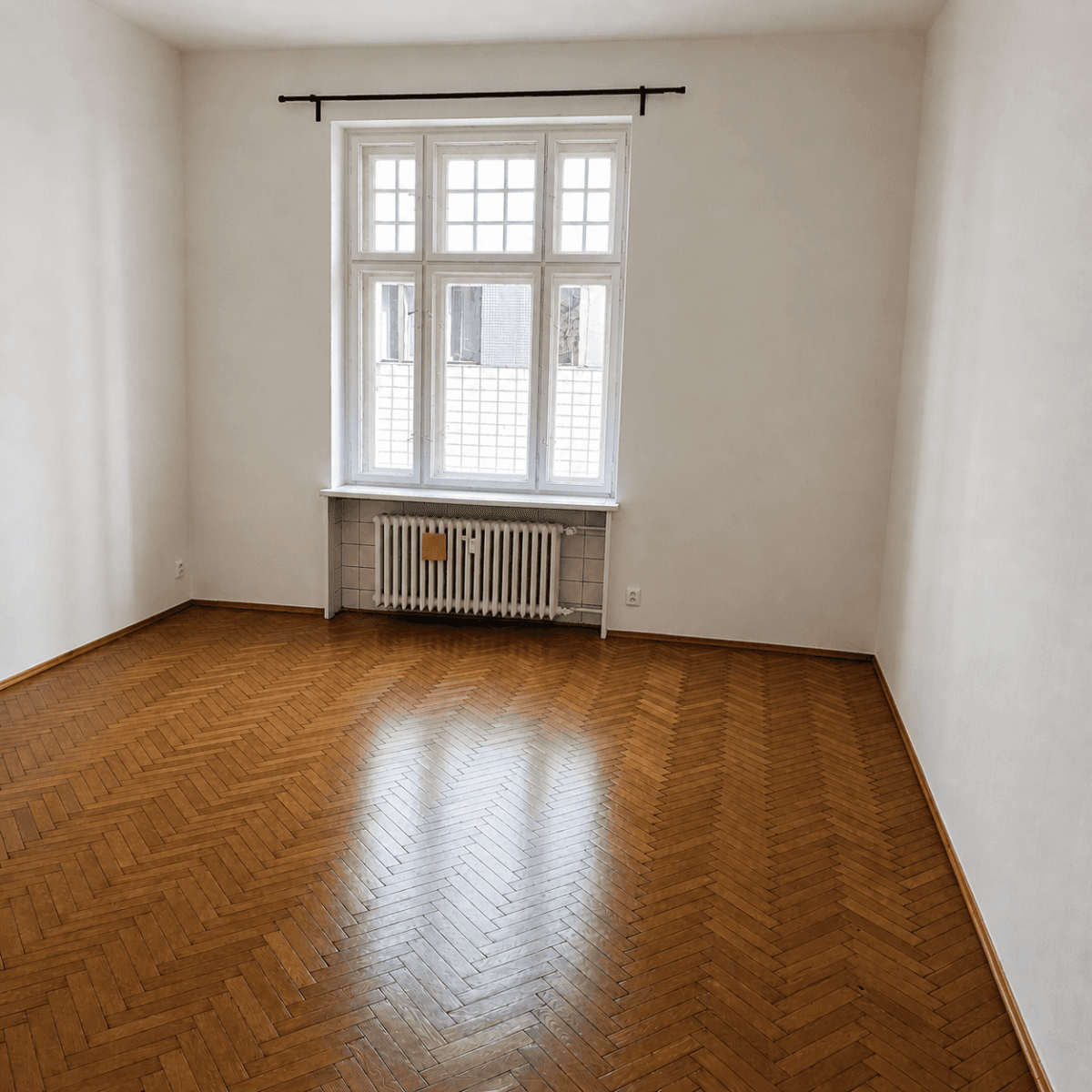Prenájom bytu 3-izbový 79 m², Karlovo náměstí, Praha, Praha Prenájom bytu 3-izbový 79 m², Karlovo náměstí, Praha, Praha