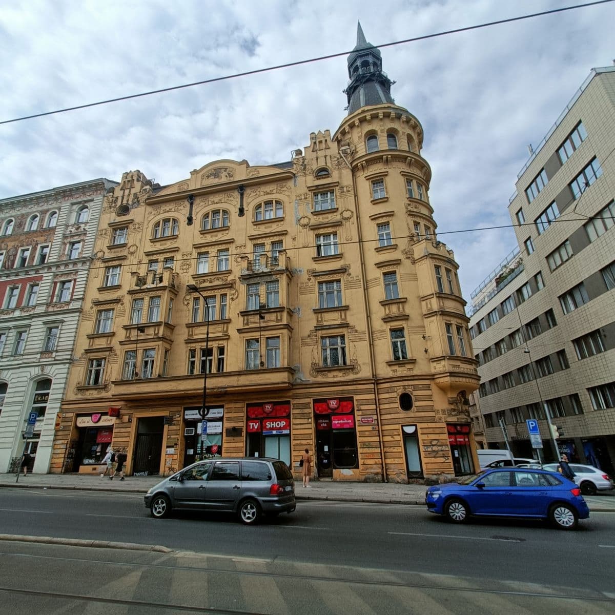Prenájom bytu 3-izbový 79 m², Karlovo náměstí, Praha, Praha Prenájom bytu 3-izbový 79 m², Karlovo náměstí, Praha, Praha