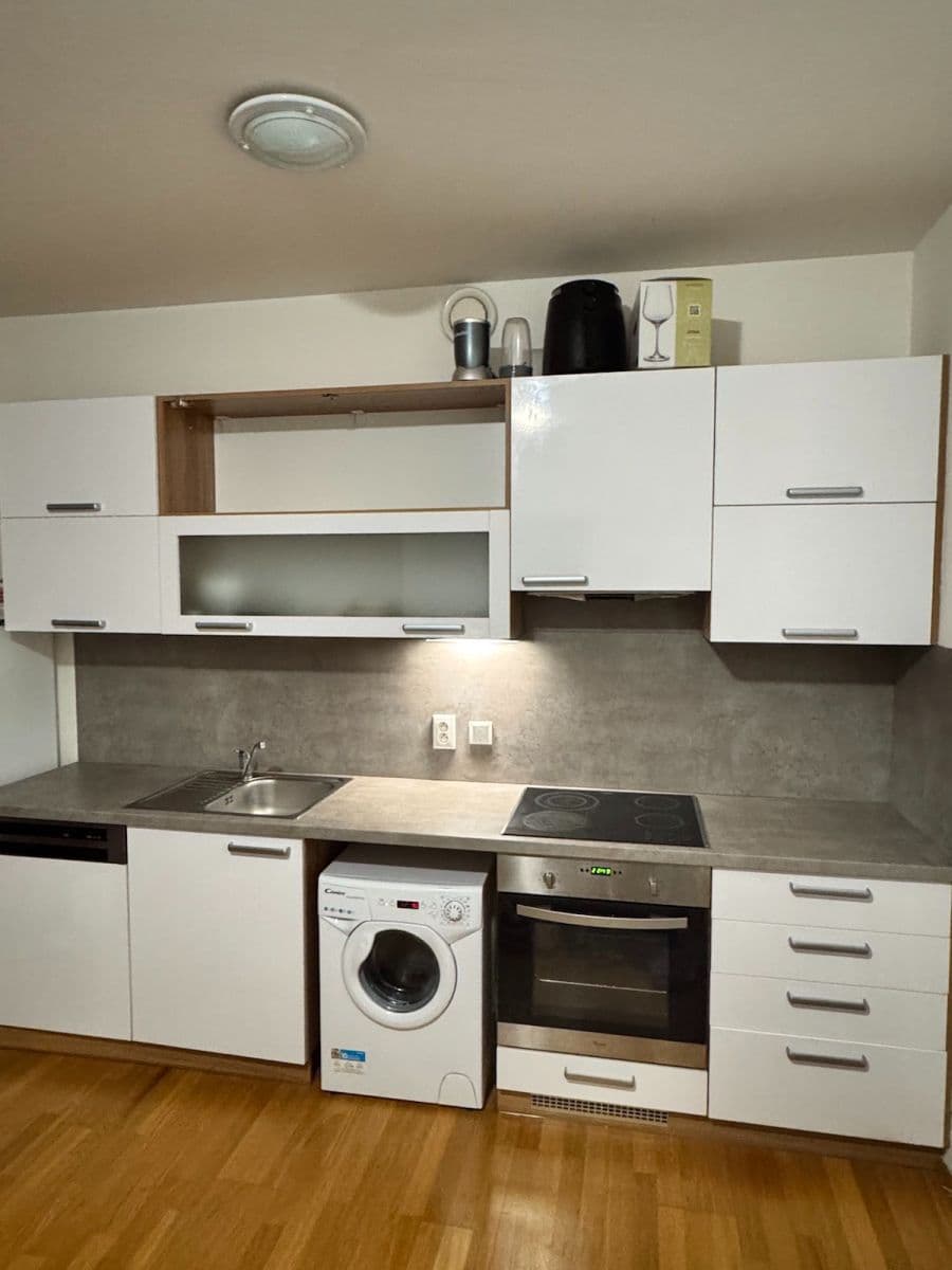 Prenájom bytu 2-izbový 48 m², Vítězná, Ostrava, Moravskoslezský kraj Prenájom bytu 2-izbový 48 m², Vítězná, Ostrava, Moravskoslezský kraj