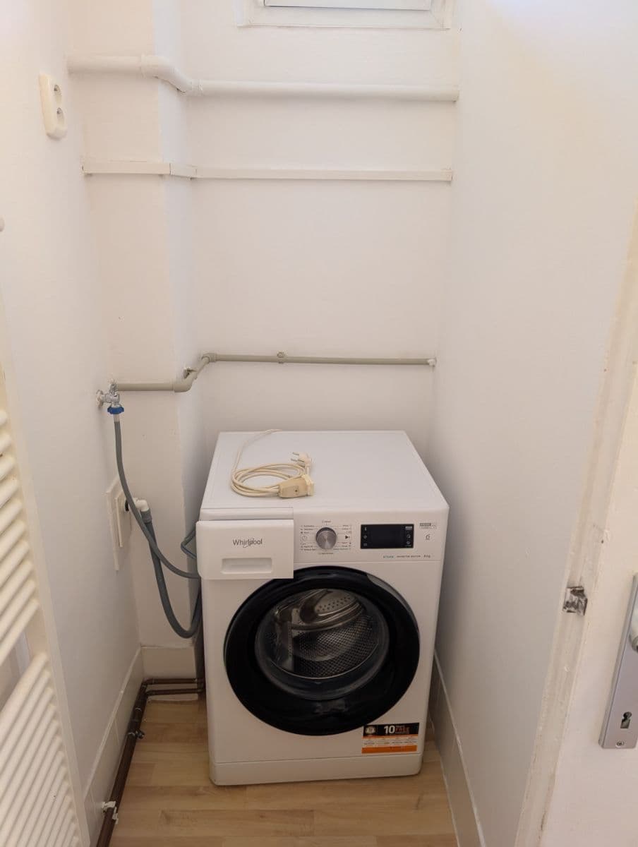 Prenájom bytu 2-izbový 42 m², Humpolecká, Praha, Praha Prenájom bytu 2-izbový 42 m², Humpolecká, Praha, Praha
