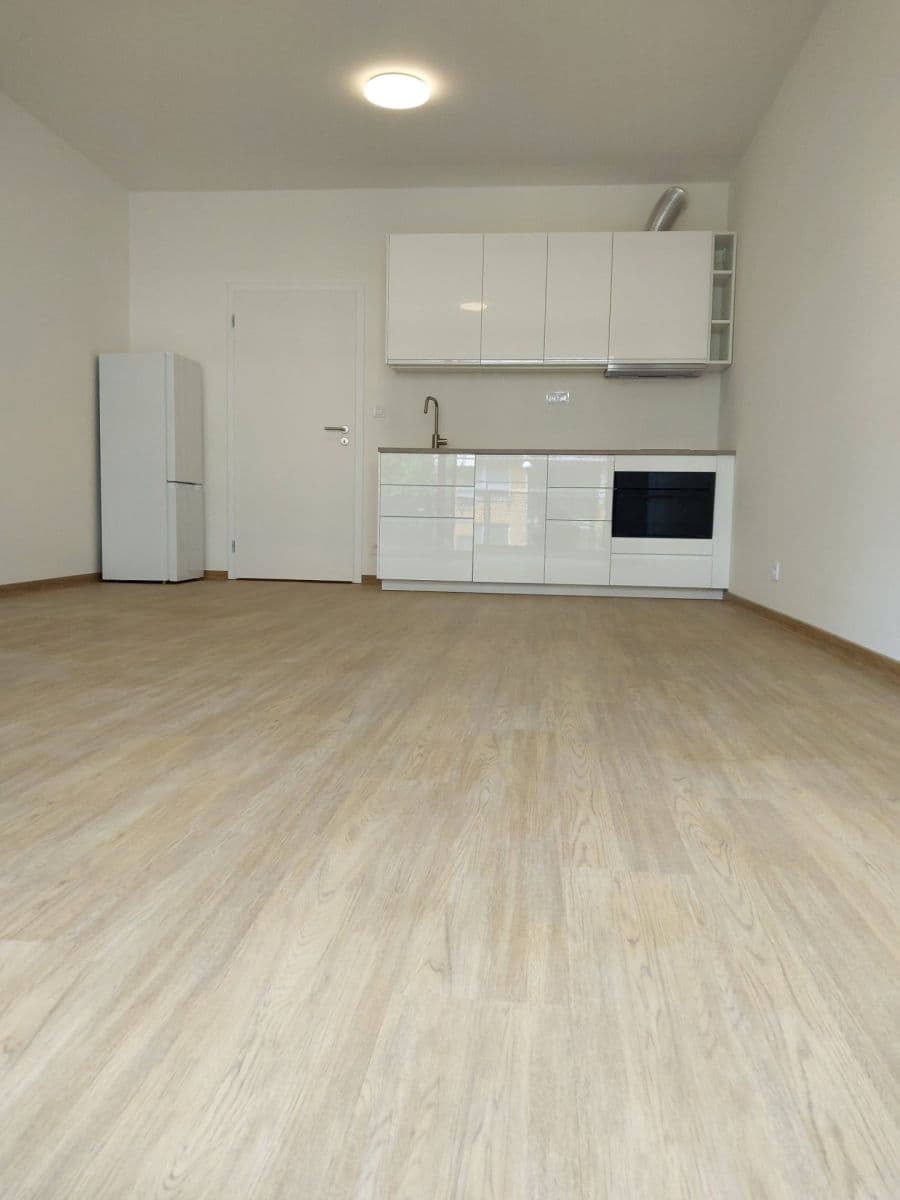Prenájom bytu 1-izbový 35 m², Gerstelova, Praha, Praha Prenájom bytu 1-izbový 35 m², Gerstelova, Praha, Praha