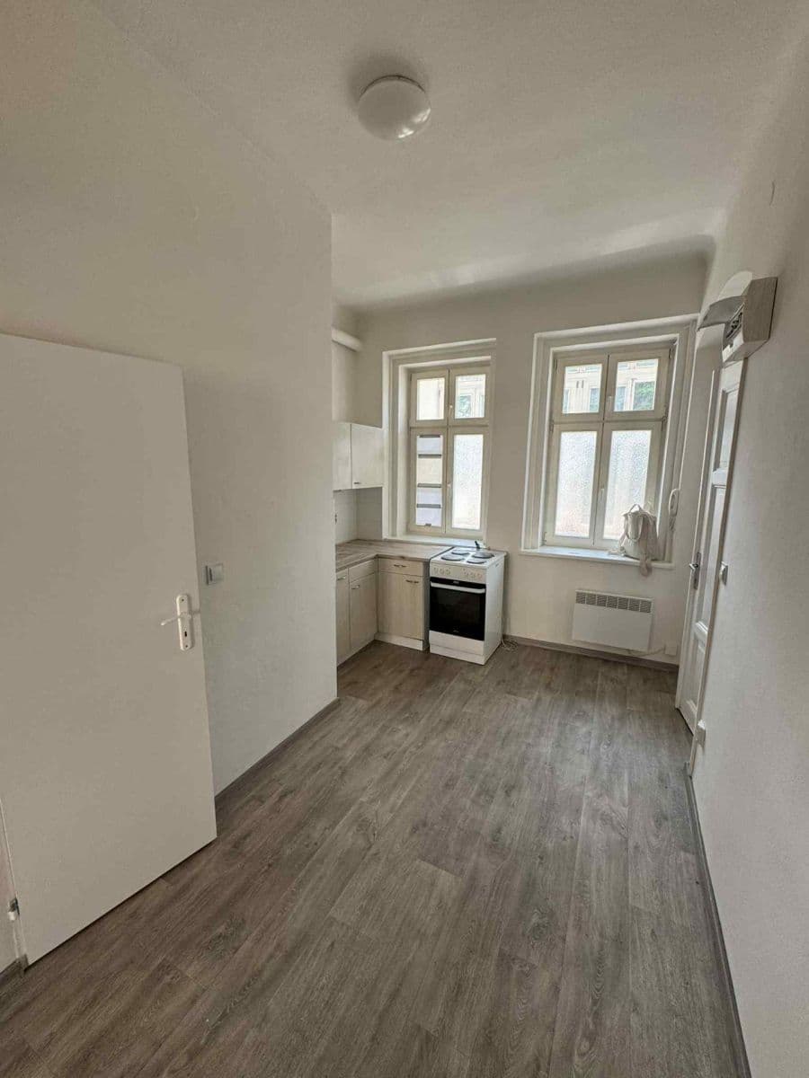 Prenájom bytu 1-izbový 28 m², Husitská, Praha, Praha Prenájom bytu 1-izbový 28 m², Husitská, Praha, Praha