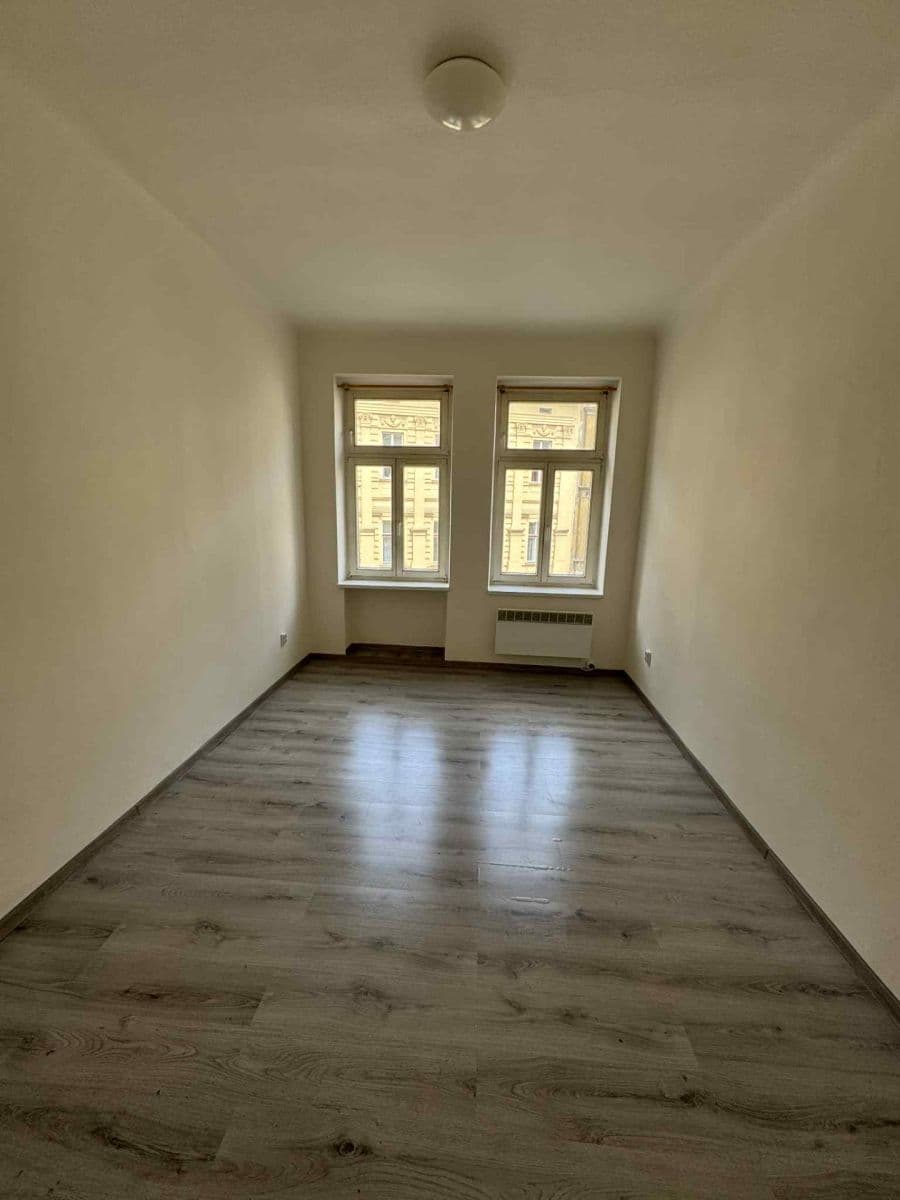 Prenájom bytu 1-izbový 28 m², Husitská, Praha, Praha Prenájom bytu 1-izbový 28 m², Husitská, Praha, Praha