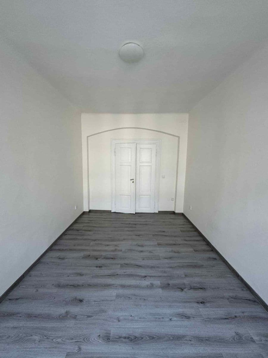 Prenájom bytu 1-izbový 28 m², Husitská, Praha, Praha Prenájom bytu 1-izbový 28 m², Husitská, Praha, Praha