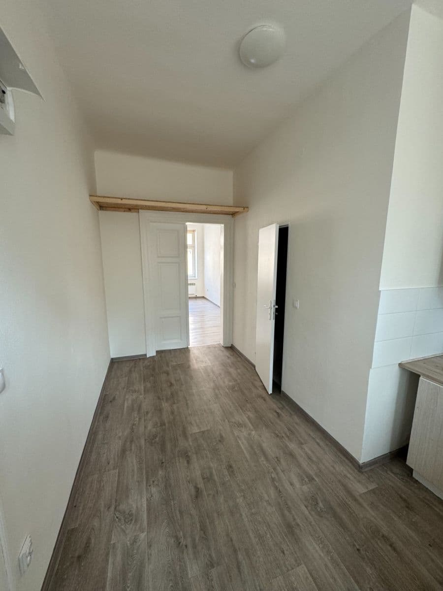 Prenájom bytu 1-izbový 28 m², Husitská, Praha, Praha Prenájom bytu 1-izbový 28 m², Husitská, Praha, Praha