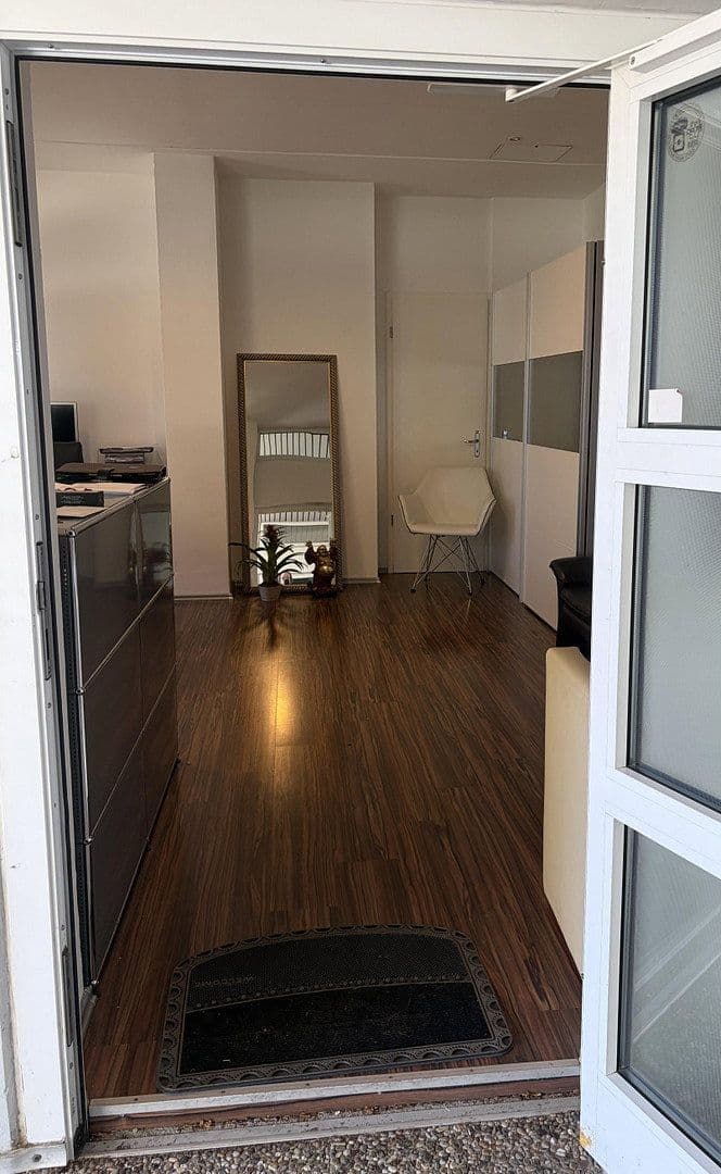Prenájom kancelárie 90 m², Heidelberg, Bádensko-Wurttembersko Prenájom kancelárie 90 m², Heidelberg, Bádensko-Wurttembersko