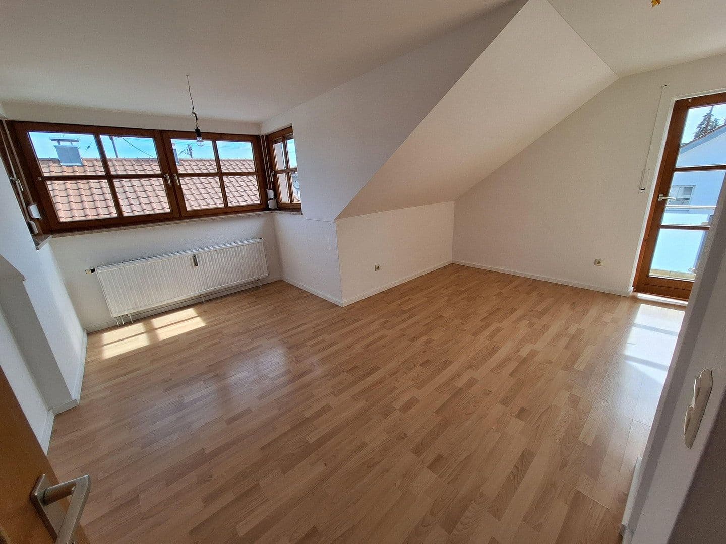 Prenájom bytu 2-izbový 56 m², Neusäß, Bavorsko Prenájom bytu 2-izbový 56 m², Neusäß, Bavorsko