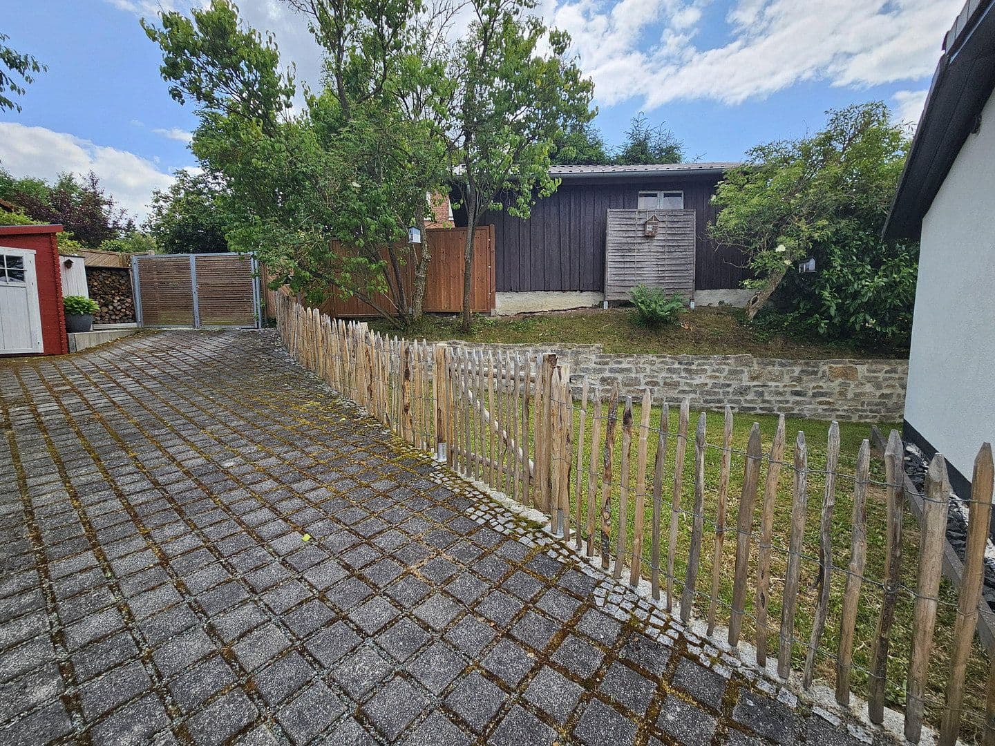 Predaj domu 152 m², pozemek 921 m², Heinersreuth, Bavorsko Predaj domu 152 m², pozemek 921 m², Heinersreuth, Bavorsko