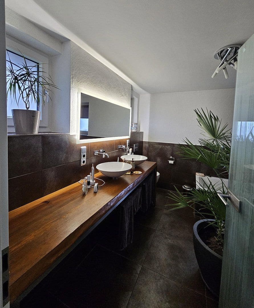 Predaj domu 152 m², pozemek 921 m², Heinersreuth, Bavorsko Predaj domu 152 m², pozemek 921 m², Heinersreuth, Bavorsko