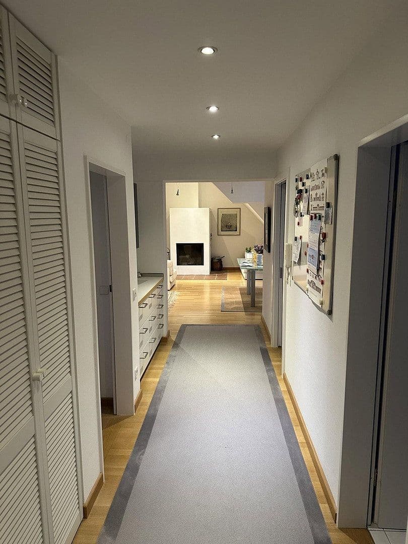 Prenájom bytu 2-izbový 89 m², Simmernstraße 12, München, Bavorsko Prenájom bytu 2-izbový 89 m², Simmernstraße 12, München, Bavorsko
