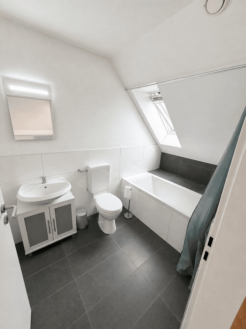 Prenájom bytu 2-izbový 69 m², Westliche Stadtmauerstraße 64, Erlangen, Bavorsko Prenájom bytu 2-izbový 69 m², Westliche Stadtmauerstraße 64, Erlangen, Bavorsko