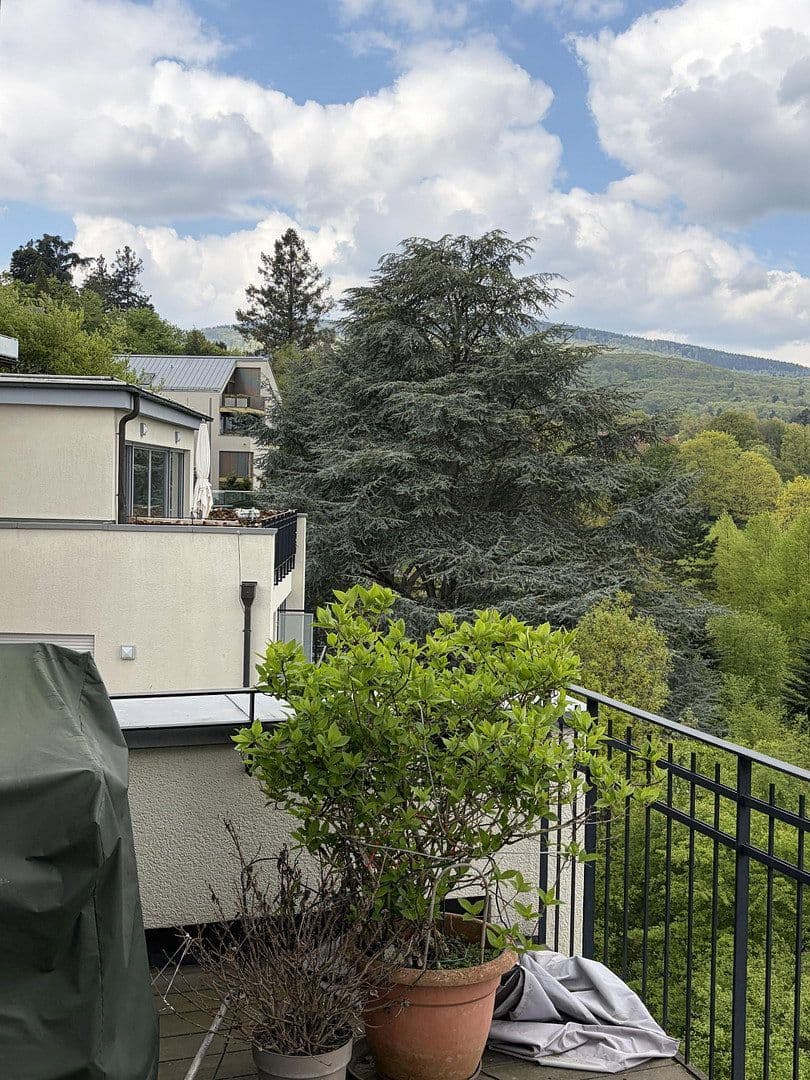 Prenájom bytu 3-izbový 150 m², Kronberg im Taunus, Hesensko Prenájom bytu 3-izbový 150 m², Kronberg im Taunus, Hesensko