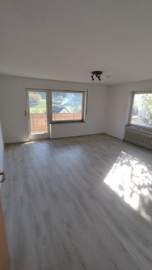 Predaj domu 338 m², pozemek 862 m², Johanniterstraße 25, Kandern, Bádensko-Wurttembersko Predaj domu 338 m², pozemek 862 m², Johanniterstraße 25, Kandern, Bádensko-Wurttembersko