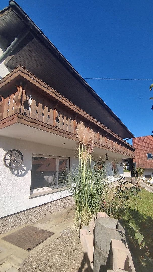 Predaj domu 338 m², pozemek 862 m², Johanniterstraße 25, Kandern, Bádensko-Wurttembersko Predaj domu 338 m², pozemek 862 m², Johanniterstraße 25, Kandern, Bádensko-Wurttembersko
