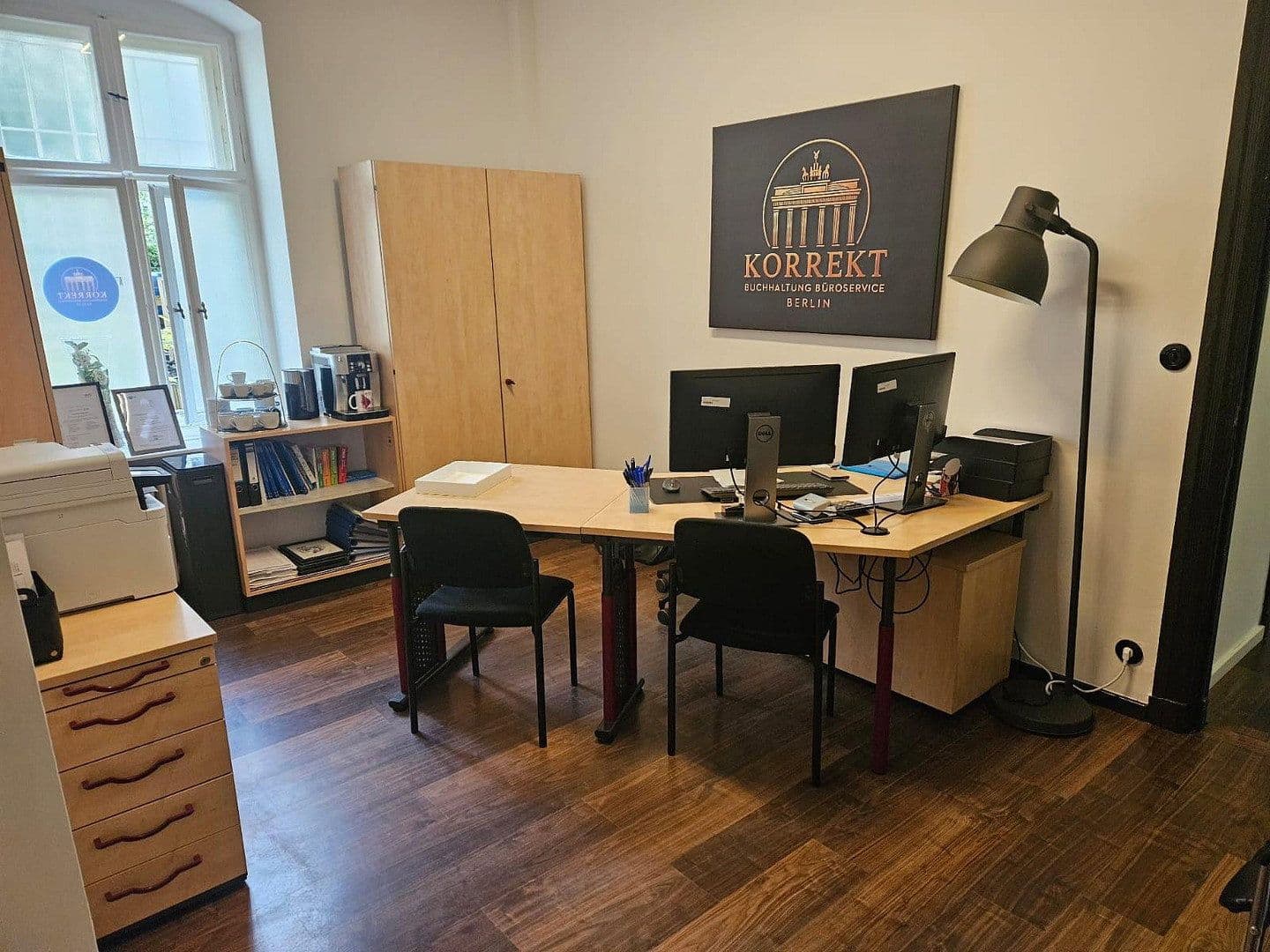 Prenájom kancelárie 40 m², Helmholtzstr. 25, Berlin, Berlín Prenájom kancelárie 40 m², Helmholtzstr. 25, Berlin, Berlín