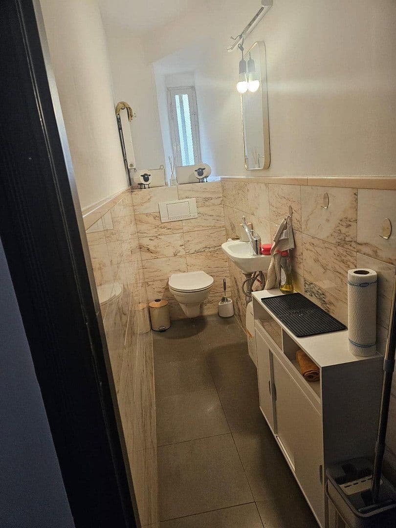 Prenájom kancelárie 40 m², Helmholtzstr. 25, Berlin, Berlín Prenájom kancelárie 40 m², Helmholtzstr. 25, Berlin, Berlín