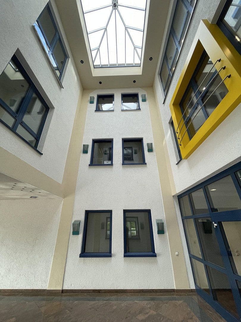 Prenájom kancelárie 50 m², Berner Str. 71, Frankfurt - Nieder-Eschbach, Hesensko Prenájom kancelárie 50 m², Berner Str. 71, Frankfurt - Nieder-Eschbach, Hesensko