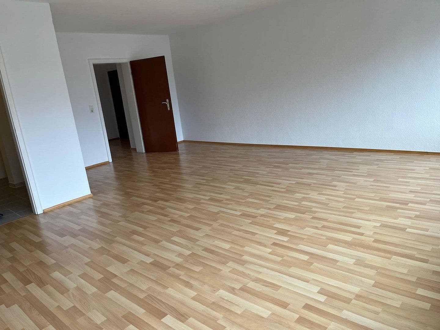 Prenájom bytu 3-izbový 77 m², Alfred-Schütte-Allee 162, Köln, Severné Porýnie - Westfálsko Prenájom bytu 3-izbový 77 m², Alfred-Schütte-Allee 162, Köln, Severné Porýnie - Westfálsko