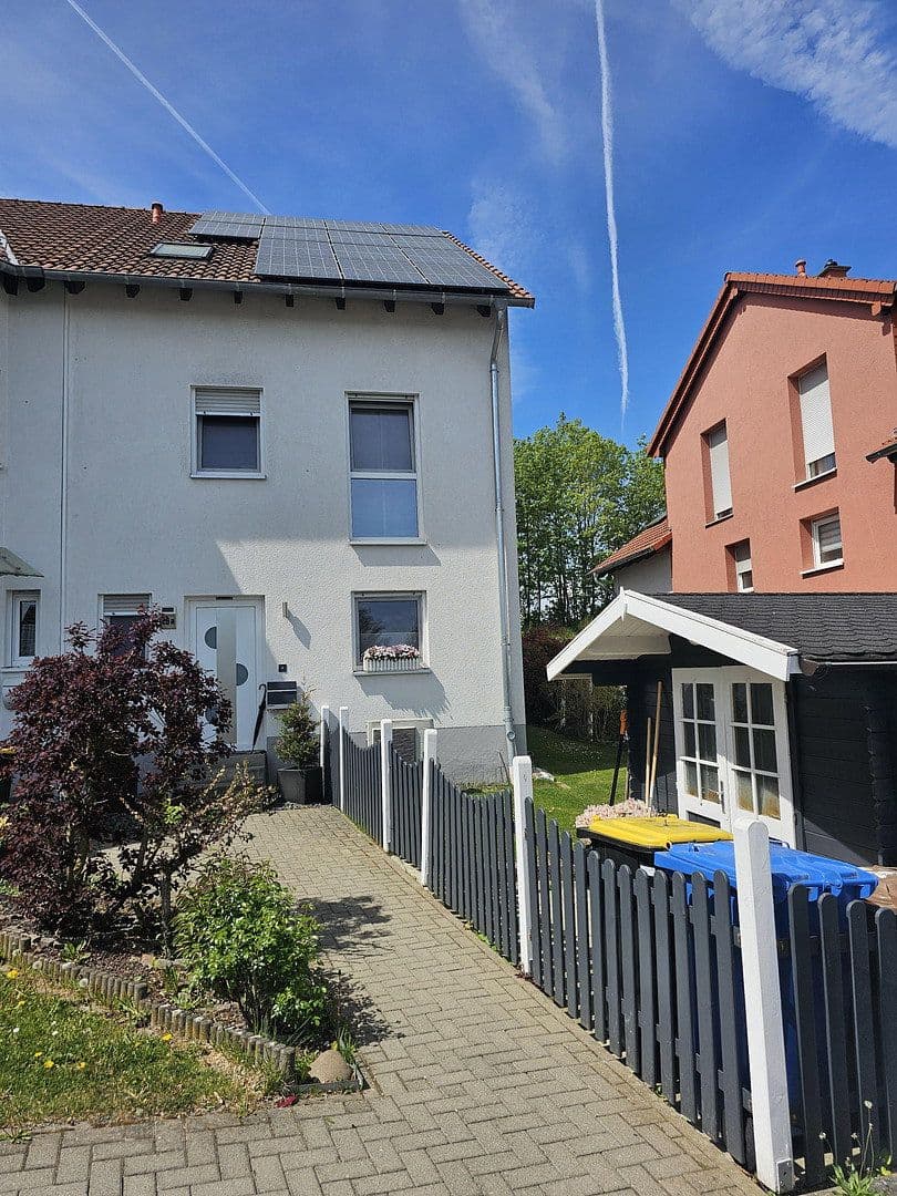 Predaj domu 145 m², pozemek 320 m², Idstein, Hesensko Predaj domu 145 m², pozemek 320 m², Idstein, Hesensko