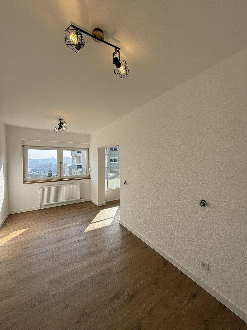 Prenájom bytu 2-izbový 72 m², Friedrich-Erbert Straße 28, Siegen, Severné Porýnie - Westfálsko Prenájom bytu 2-izbový 72 m², Friedrich-Erbert Straße 28, Siegen, Severné Porýnie - Westfálsko