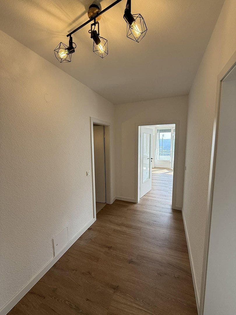 Prenájom bytu 2-izbový 72 m², Friedrich-Erbert Straße 28, Siegen, Severné Porýnie - Westfálsko Prenájom bytu 2-izbový 72 m², Friedrich-Erbert Straße 28, Siegen, Severné Porýnie - Westfálsko