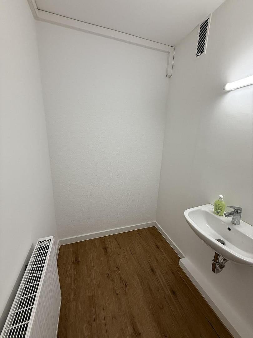 Prenájom bytu 2-izbový 72 m², Friedrich-Erbert Straße 28, Siegen, Severné Porýnie - Westfálsko Prenájom bytu 2-izbový 72 m², Friedrich-Erbert Straße 28, Siegen, Severné Porýnie - Westfálsko