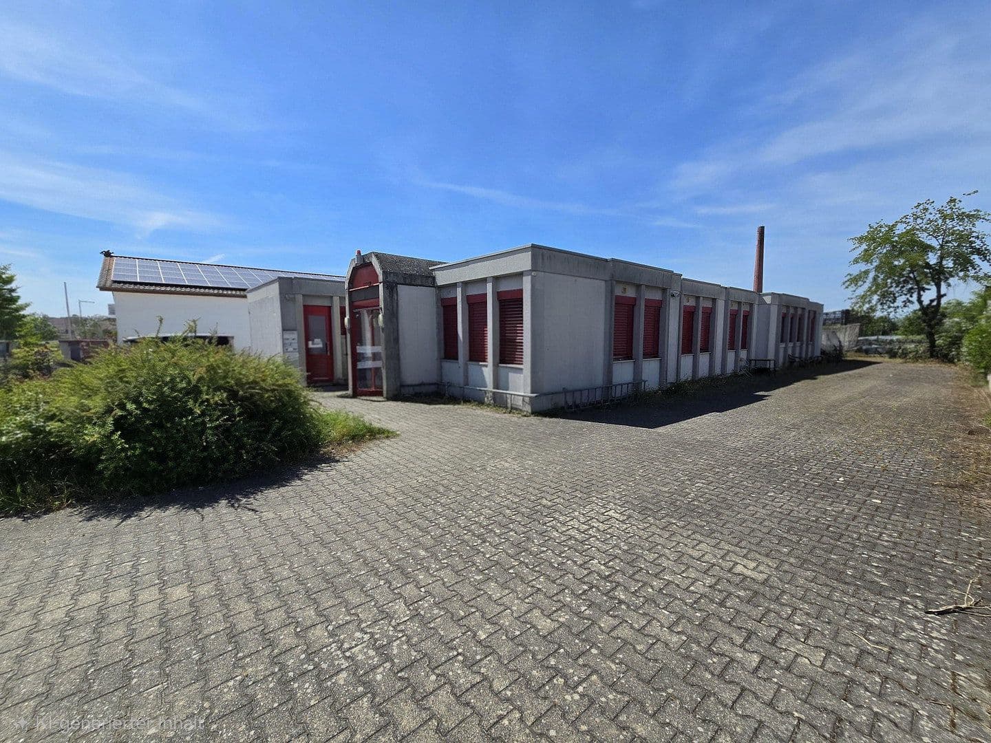 Prenájom nebytového priestoru 330 m², An der Autobahn 35, St. Leon-Rot, Bádensko-Wurttembersko Prenájom nebytového priestoru 330 m², An der Autobahn 35, St. Leon-Rot, Bádensko-Wurttembersko