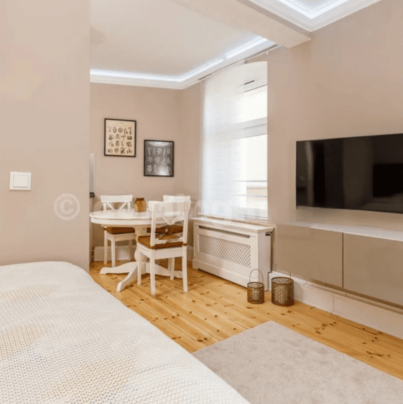 Prenájom bytu 3-izbový 45 m², Gitschiner Strasse 89, Berlin, Berlín Prenájom bytu 3-izbový 45 m², Gitschiner Strasse 89, Berlin, Berlín