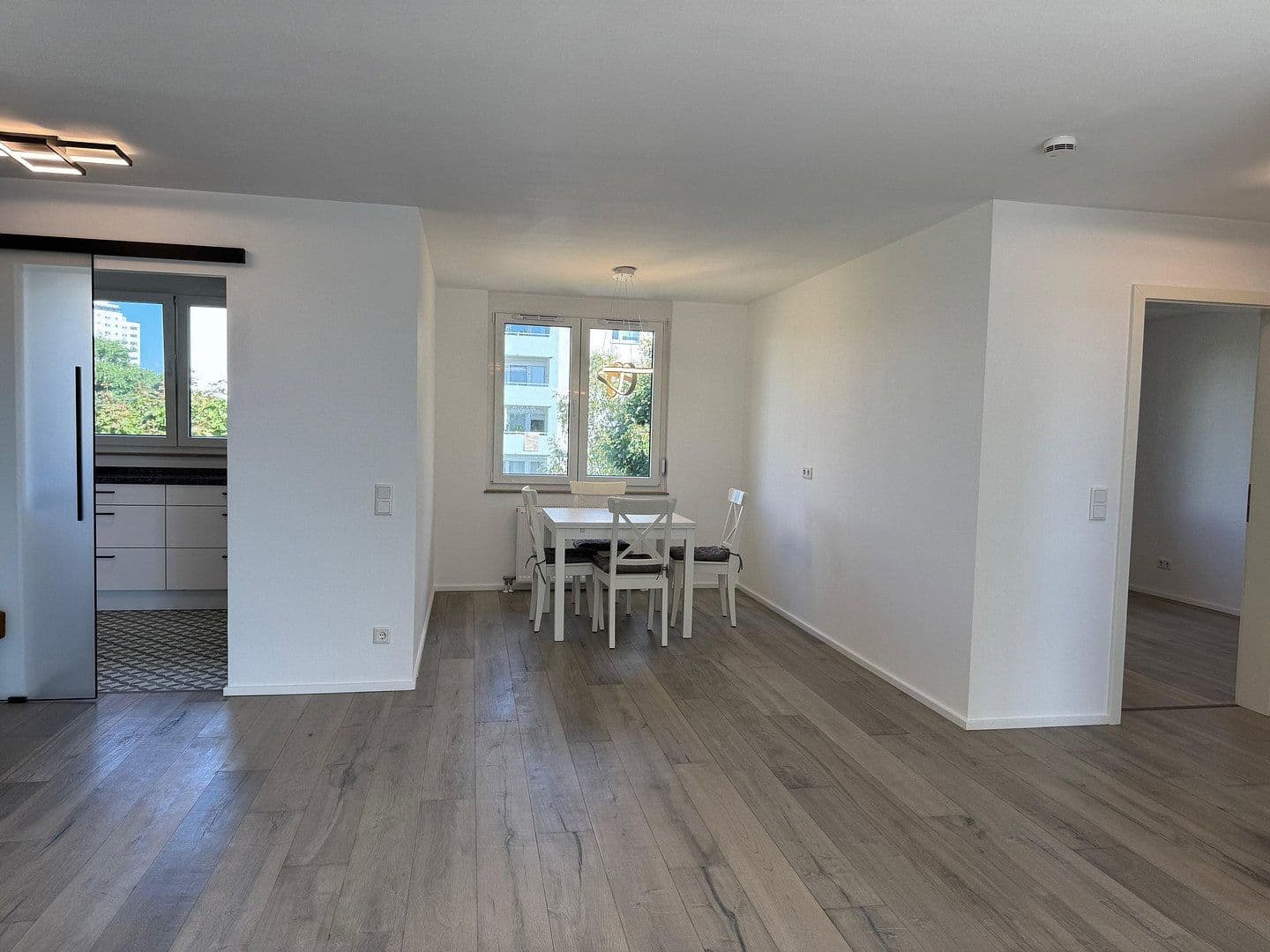Predaj bytu 4-izbový 91 m², Konrad-Adenauer-Straße 2/1, Weinheim, Bádensko-Wurttembersko Predaj bytu 4-izbový 91 m², Konrad-Adenauer-Straße 2/1, Weinheim, Bádensko-Wurttembersko