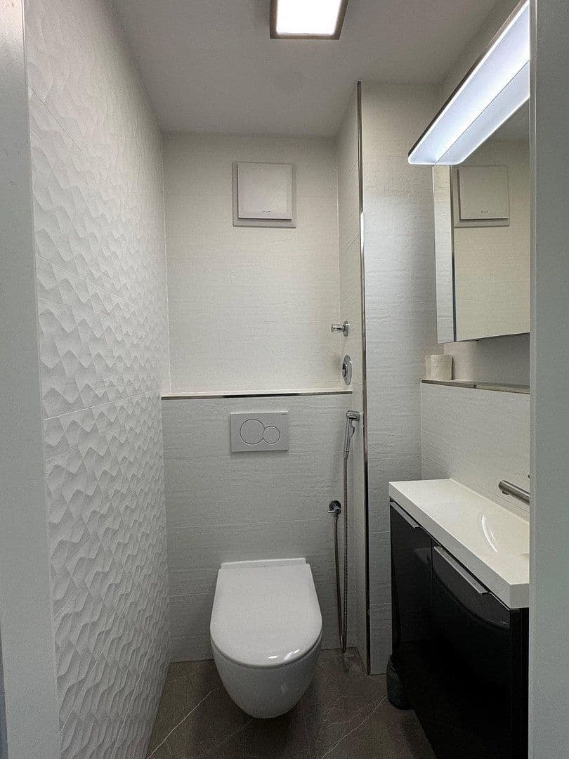 Predaj bytu 4-izbový 91 m², Konrad-Adenauer-Straße 2/1, Weinheim, Bádensko-Wurttembersko Predaj bytu 4-izbový 91 m², Konrad-Adenauer-Straße 2/1, Weinheim, Bádensko-Wurttembersko