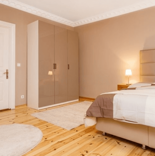Prenájom bytu 3-izbový 104 m², Gitschiner Strasse 89, Berlin, Berlín Prenájom bytu 3-izbový 104 m², Gitschiner Strasse 89, Berlin, Berlín