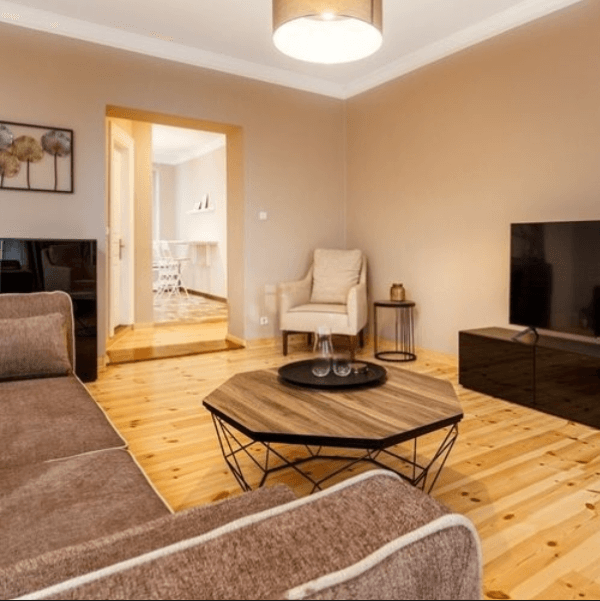 Prenájom bytu 3-izbový 104 m², Gitschiner Strasse 89, Berlin, Berlín Prenájom bytu 3-izbový 104 m², Gitschiner Strasse 89, Berlin, Berlín
