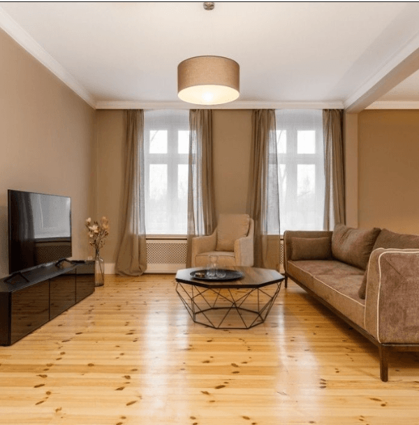 Prenájom bytu 3-izbový 104 m², Gitschiner Strasse 89, Berlin, Berlín Prenájom bytu 3-izbový 104 m², Gitschiner Strasse 89, Berlin, Berlín