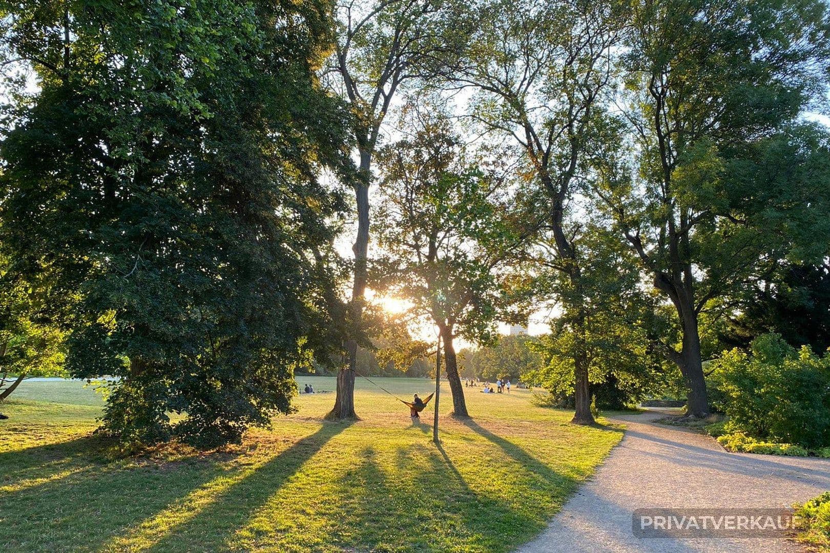 Predaj bytu 4-izbový 127 m², Berlin, Berlín Predaj bytu 4-izbový 127 m², Berlin, Berlín