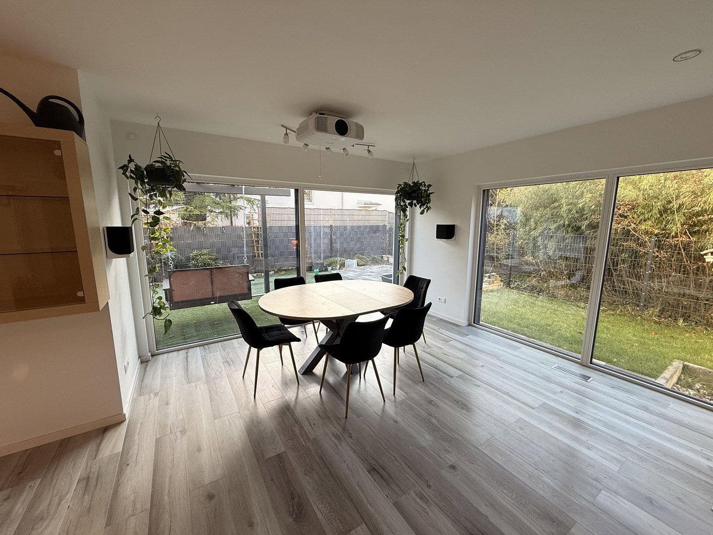 Predaj domu 171 m², pozemek 417 m², Neuried, Bavorsko Predaj domu 171 m², pozemek 417 m², Neuried, Bavorsko