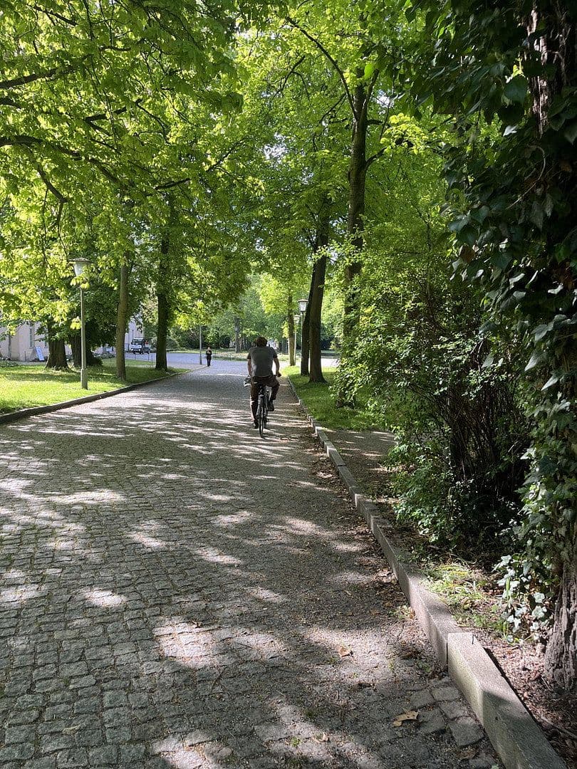 Predaj pozemku 1.421 m², Berlin, Berlín Predaj pozemku 1.421 m², Berlin, Berlín
