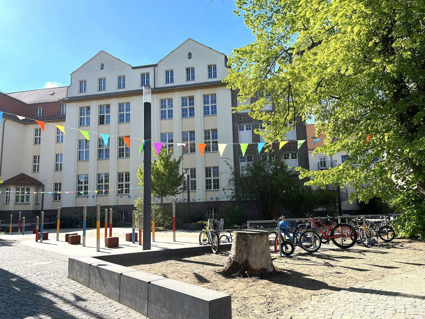 Predaj pozemku 1.421 m², Berlin, Berlín Predaj pozemku 1.421 m², Berlin, Berlín