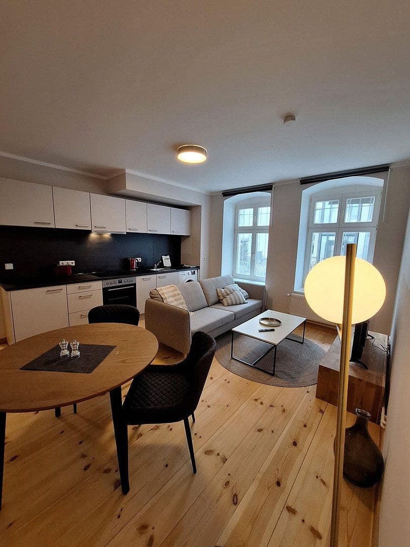 Prenájom bytu 1-izbový 36 m², Berlin, Berlín Prenájom bytu 1-izbový 36 m², Berlin, Berlín