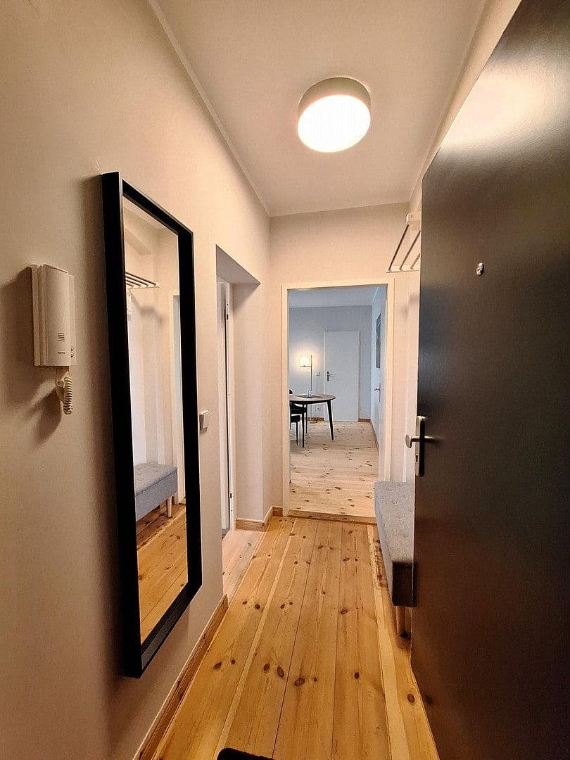 Prenájom bytu 1-izbový 36 m², Berlin, Berlín Prenájom bytu 1-izbový 36 m², Berlin, Berlín