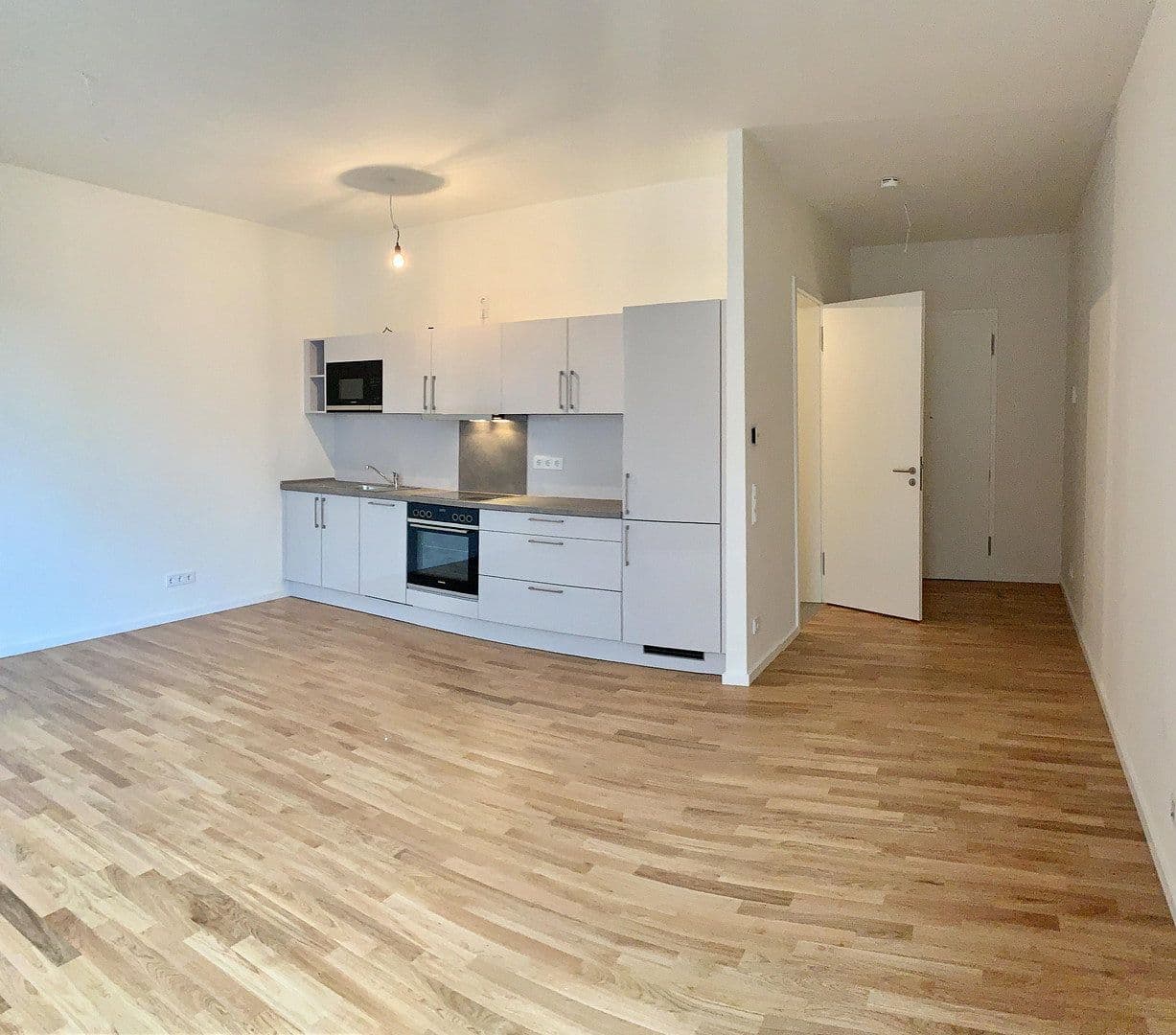 Prenájom bytu 1-izbový 40 m², Genthiner Str. 46, Berlin, Berlín Prenájom bytu 1-izbový 40 m², Genthiner Str. 46, Berlin, Berlín