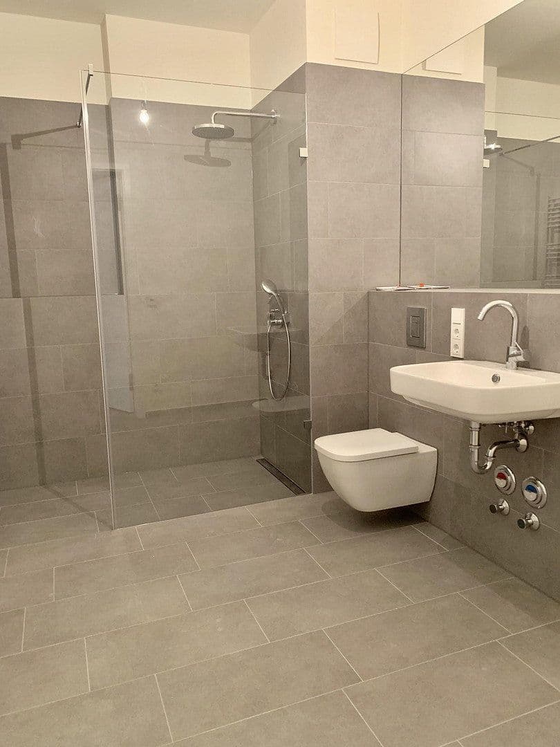 Prenájom bytu 1-izbový 40 m², Genthiner Str. 46, Berlin, Berlín Prenájom bytu 1-izbový 40 m², Genthiner Str. 46, Berlin, Berlín