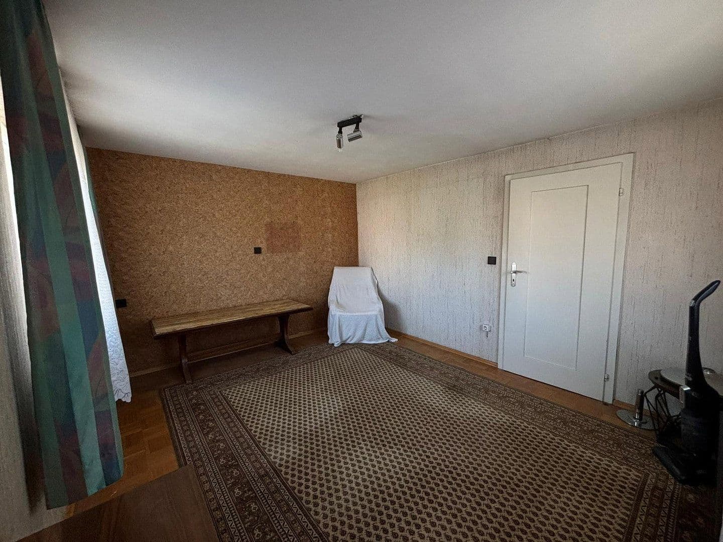 Predaj domu 96 m², pozemek 1.092 m², Bretzfeld, Bádensko-Wurttembersko Predaj domu 96 m², pozemek 1.092 m², Bretzfeld, Bádensko-Wurttembersko